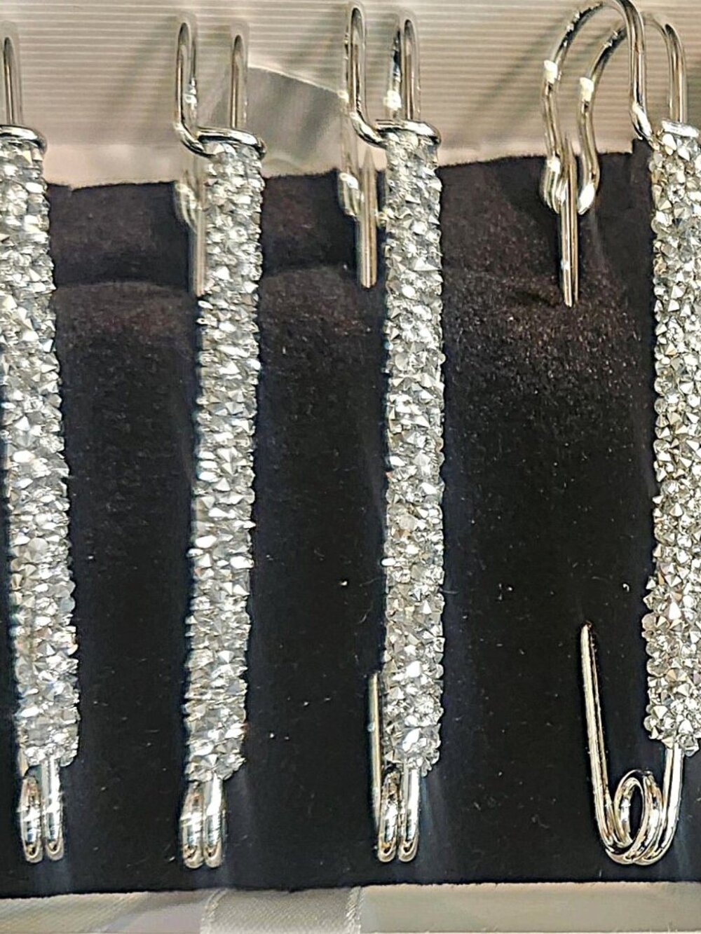 SILVER GLITTER "Elsa" Horse Show BLANKET PINS for Numbers ORNAMENTS NEW in BOX